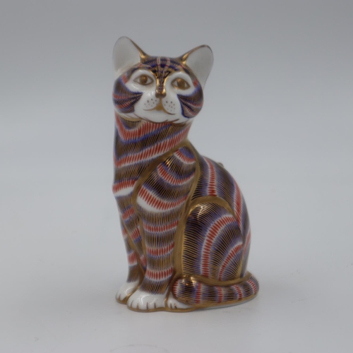 231 - Royal Crown Derby seated cat paperweight, seconds quality, no cracks or chips, H: 13 cm. UK P&P Grou... 