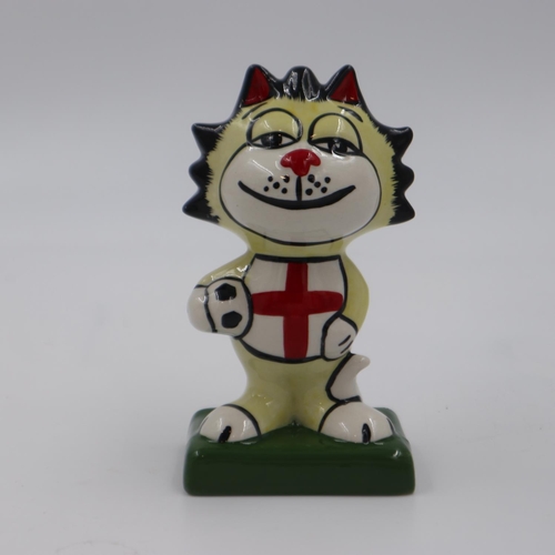 233 - Lorna Bailey Football cat, no cracks or chips, H: 13 cm. UK P&P Group 1 (£16+VAT for the first lot a... 