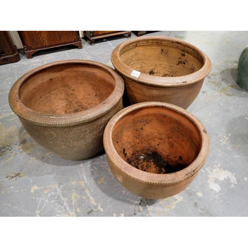 1810G - Three large graduating stoneware planters, largest D: 51, H: 40 cm. Not available for in-house P&P