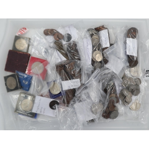 139 - Large quantity of mixed UK and world coins, including George V pennies, George VI farthings, post 19... 