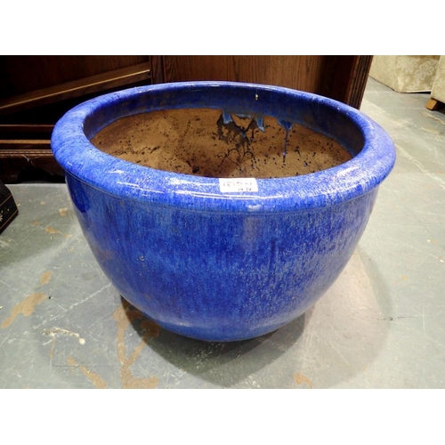 1810N - Large modern blue glazed planter, D: 53 cm, H: 35 cm. Not available for in-house P&P