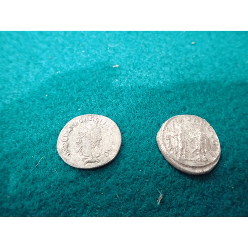 1091 - Two Roman imperial silver coins - radiate period. UK P&P Group 0 (£6+VAT for the first lot and £1+VA... 