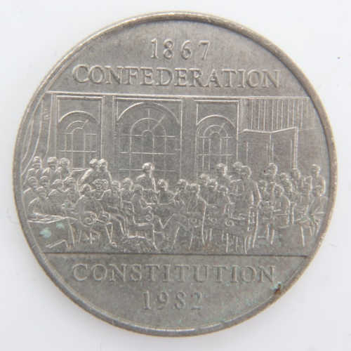 2113 - 1982 - commemorative coin for the constitution of Canada - gVF. UK P&P Group 0 (£6+VAT for the first... 