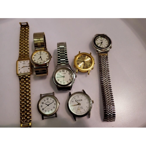 1069 - Collection of mixed wristwatches. UK P&P Group 1 (£16+VAT for the first lot and £2+VAT for subsequen... 