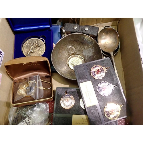 1118 - Collection of coins, medals and commemoratives. UK P&P Group 1 (£16+VAT for the first lot and £2+VAT... 