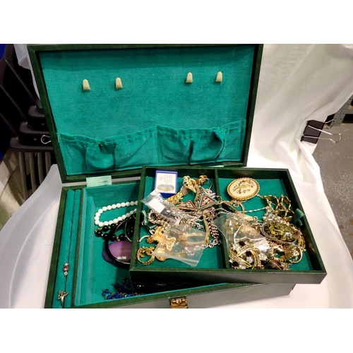 1128 - Jewellery box with contents including silver. UK P&P Group 1 (£16+VAT for the first lot and £2+VAT f... 