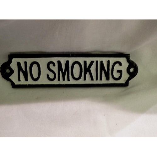 1134 - Cast iron rectangular No Smoking sign, L: 20 cm. UK P&P Group 1 (£16+VAT for the first lot and £2+VA... 