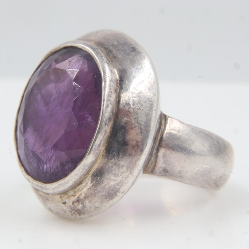 15 - 925 silver and amethyst ring, size J/K. UK P&P Group 0 (£6+VAT for the first lot and £1+VAT for subs... 