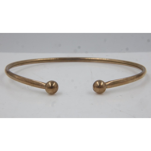 9 - Unmarked gold bangle, 2.5g. UK P&P Group 0 (£6+VAT for the first lot and £1+VAT for subsequent lots)