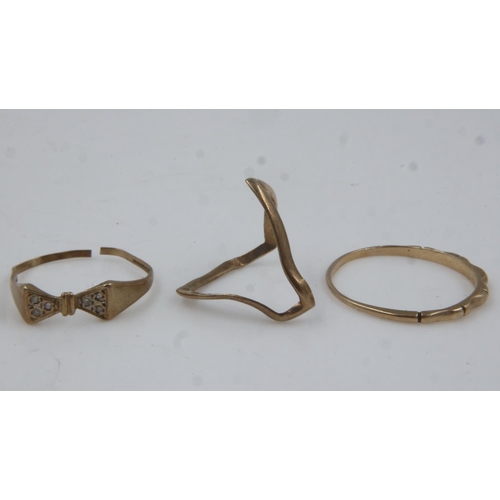 68 - Three 9ct gold rings, all misshapen/with damages, combined 2.7g. UK P&P Group 0 (£6+VAT for the firs... 