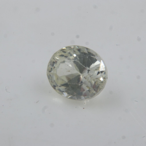 81 - Natural loose oval cut faint yellow sapphire, 1.18cts. UK P&P Group 0 (£6+VAT for the first lot and ... 