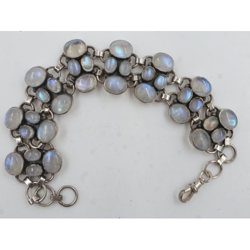 92 - Silver stone set bracelet. UK P&P Group 1 (£16+VAT for the first lot and £2+VAT for subsequent lots)