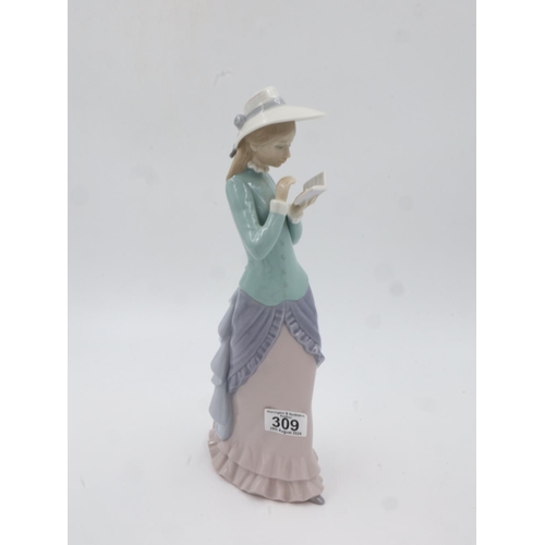 309 - Large Lladro figure of a girl reading a book, H: 36cm. UK P&P Group 3 (£30+VAT for the first lot and... 