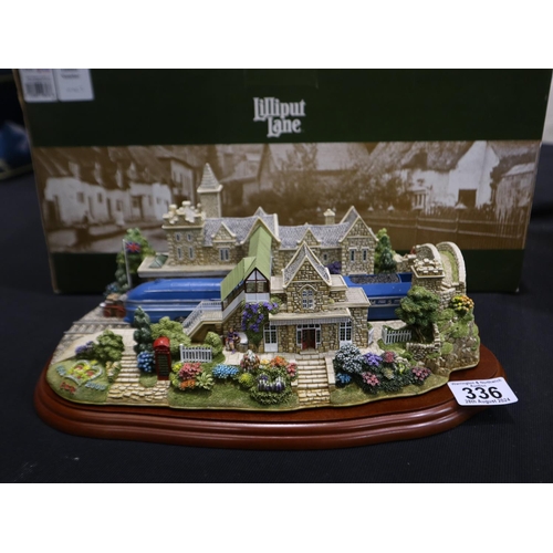 336 - Large boxed Lilliput Lane Coronation at Lancaster Station. UK P&P Group 3 (£30+VAT for the first lot... 