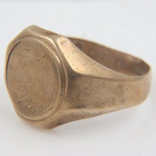 90A - 9ct gold signet ring, size S (mis-shapen), 3.1g. UK P&P Group 0 (£6+VAT for the first lot and £1+VAT... 