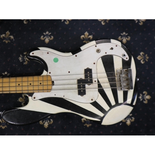 381 - Marlin by Hohner bass guitar. Not available for in-house P&P