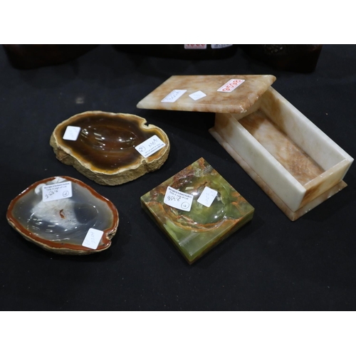 360A - Group of four onyx pieces including  lidded box and three shallow pin dishes. Not available for in-h... 