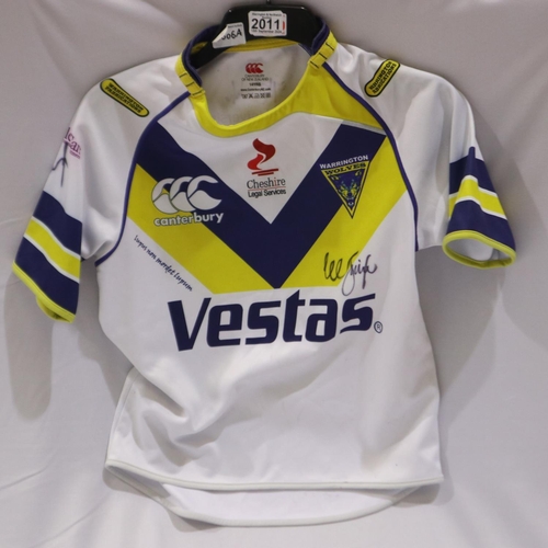 2011 - Warrington Wolves signed shirt, age 14yrs. UK P&P Group 1 (£16+VAT for the first lot and £2+VAT for ... 