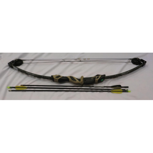 2028 - Mossy Oak Vertigo compound bow, in army green camo, with three arrows. Not available for in-house P&... 