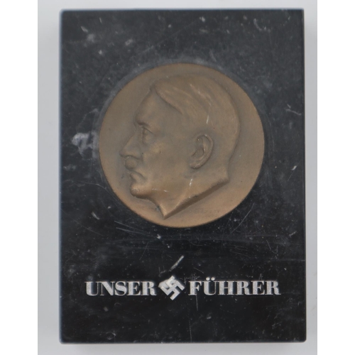 2064 - Third Reich Marble and bronze Hitler paperweight, inscribed Unser Führer (Our Leader). UK P&P Group ... 