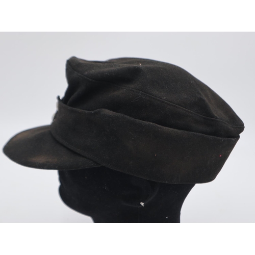 2108 - WWII German Panzer M43 Cap. UK P&P Group 2 (£20+VAT for the first lot and £4+VAT for subsequent lots... 