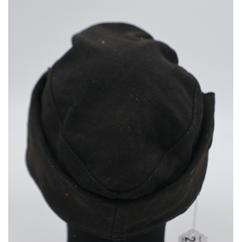 2108 - WWII German Panzer M43 Cap. UK P&P Group 2 (£20+VAT for the first lot and £4+VAT for subsequent lots... 