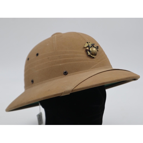 2111 - 1943/44 Dated USMC Hawley fibre Tropical helmet. UK P&P Group 2 (£20+VAT for the first lot and £4+VA... 