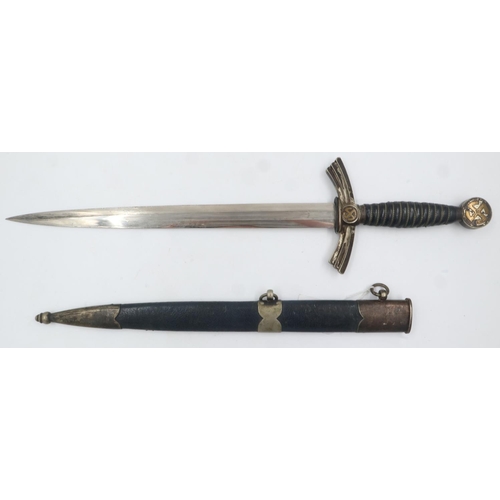 2127 - Third Reich Luftwaffe first pattern officers dress dagger with metal-mounted leather scabbard, the c... 