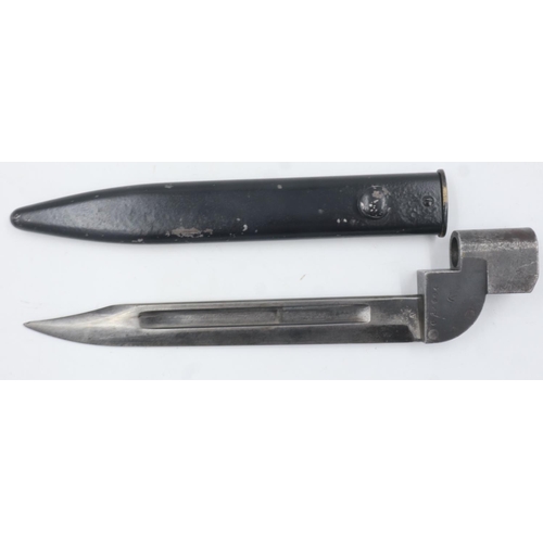 2135 - 1940 Enfield No9 bayonet and scabbard. UK P&P Group 2 (£20+VAT for the first lot and £4+VAT for subs... 