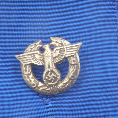 2200 - Third Reich Police 18 Year Loyal Service Medal and stick pin. UK P&P Group 1 (£16+VAT for the first ... 