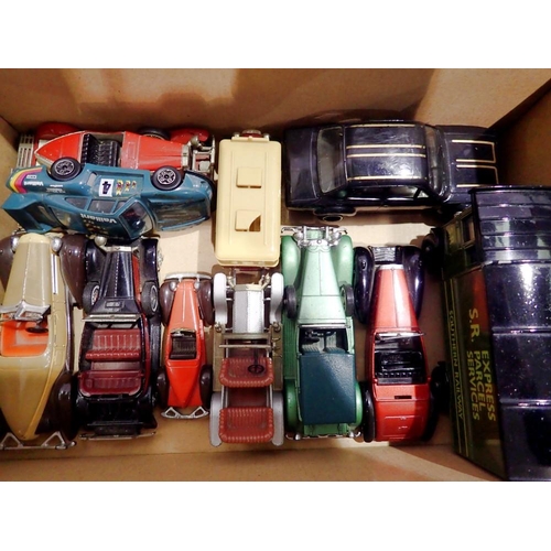 1006 - Eleven mixed diecast vehicles, including Corgi and Bburago. Not available for in-house P&P