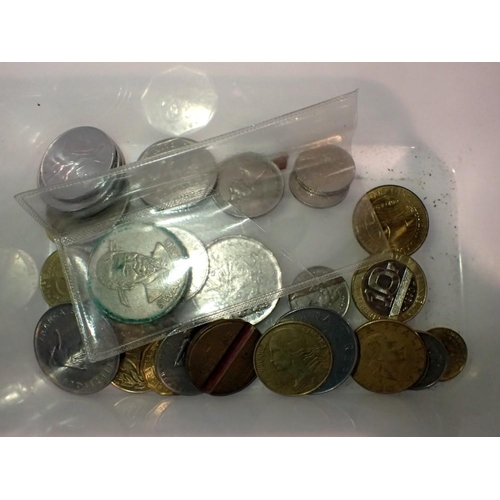 1083 - 226g of mixed world coins. UK P&P Group 1 (£16+VAT for the first lot and £2+VAT for subsequent lots)