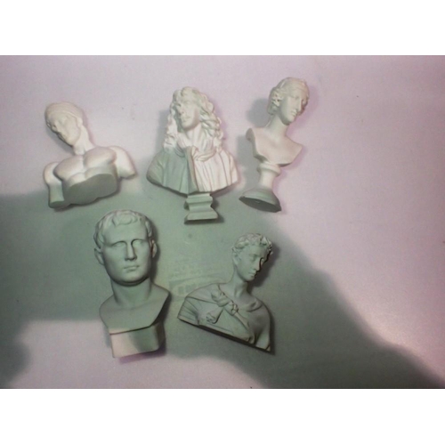 1085 - Five plaster busts of ancient leaders h: 70mm. UK P&P Group 1 (£16+VAT for the first lot and £2+VAT ... 