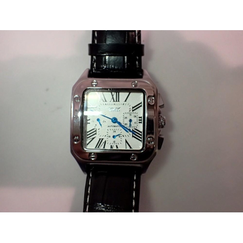 1118 - Gents Jaraghar automatic wristwatch on a leather strap. UK P&P Group 1 (£16+VAT for the first lot an... 