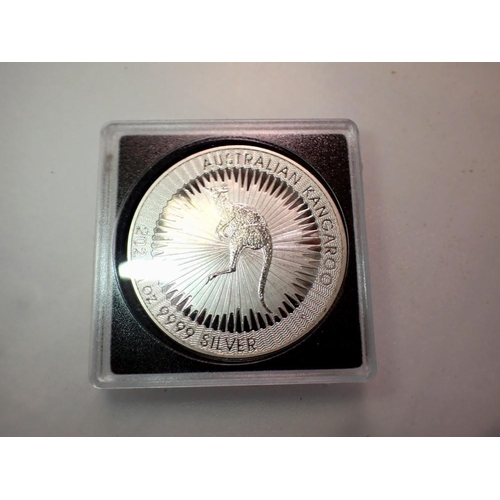 1191 - Australian Kangaroo 1oz restrike coin - cased.UK P&P Group 0 (£6+VAT for the first lot and £1+VAT fo... 