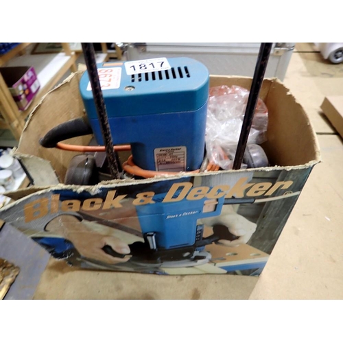 1817 - Black & Decker router. All electrical items in this lot have been PAT tested for safety and have pas... 