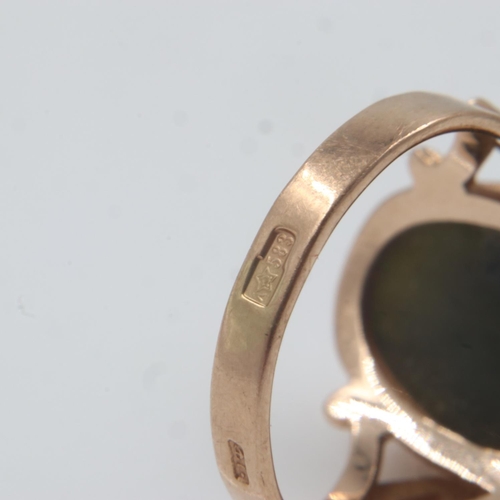 29 - 14ct rose gold and nephrite jade ring, size O, 7.0g. UK P&P Group 0 (£6+VAT for the first lot and £1... 