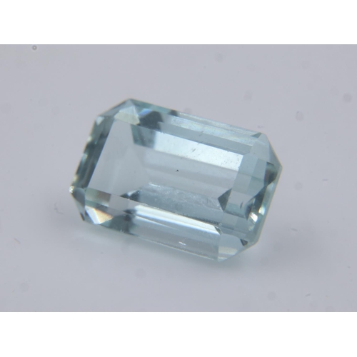 34 - Natural loose emerald cut aquamarine, 4.08cts. UK P&P Group 0 (£6+VAT for the first lot and £1+VAT f... 