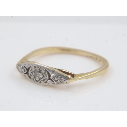 37 - 18ct gold ring set with diamonds, size K/L, 1.8g. UK P&P Group 0 (£6+VAT for the first lot and £1+VA... 