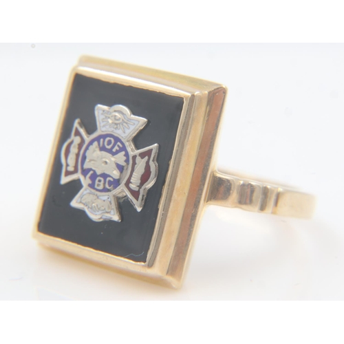 39 - 10ct gold, onyx and enamel IOF signet ring, size I, 3.9g. UK P&P Group 0 (£6+VAT for the first lot a... 