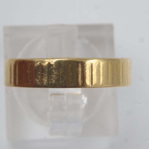 9 - 22ct gold band, size L, 3.4g. UK P&P Group 0 (£6+VAT for the first lot and £1+VAT for subsequent lot... 