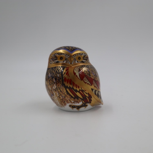 197 - Royal Crown Derby owl paperweight with gold stopper, H: 80 mm. UK P&P Group 1 (£16+VAT for the first... 