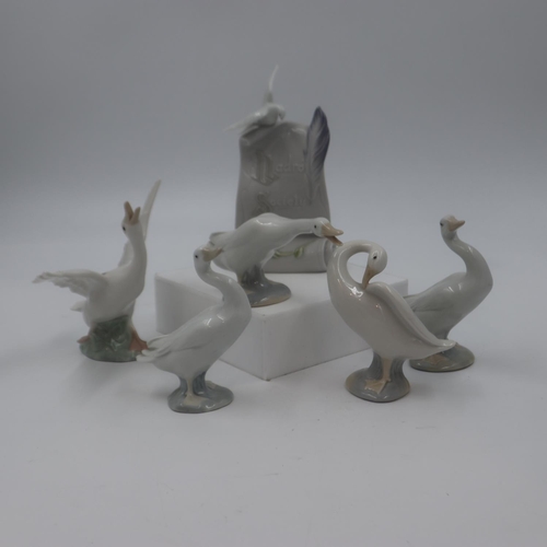 267 - Five Lladro geese figures and a Lladro free standing 'Lladro Society' plaque, largest H: 17cm. Not a... 