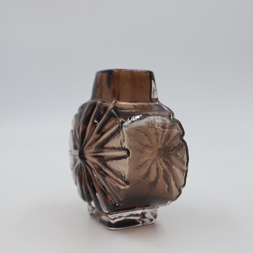 305 - Whitefriars, Geoffrey Baxter, late 1960's 'Sunburst' vase in Cinnamon, pattern number 9676, H: 14.5c... 