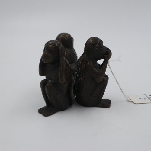 314 - Three bronze monkeys figural group, Speak, See and Hear No Evil. UK P&P Group 1 (£16+VAT for the fir... 