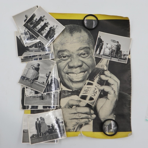 110 - Original Louis Armstrong signed Pepsi advert from 1960 with a set of photographs from his concert in... 