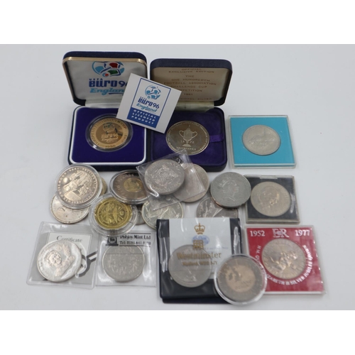 111 - Mixed crowns and commemorative coins. UK P&P Group 1 (£16+VAT for the first lot and £2+VAT for subse... 