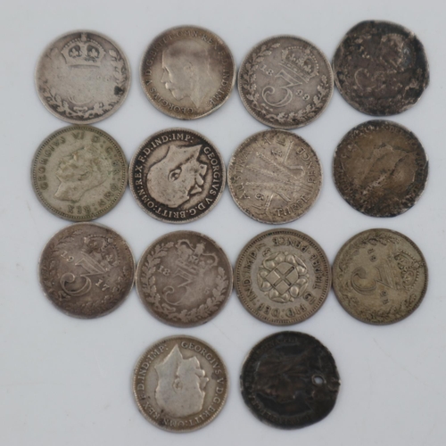 115 - Mixed silver threepence. UK P&P Group 1 (£16+VAT for the first lot and £2+VAT for subsequent lots)