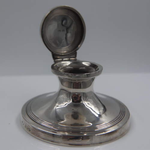 131 - Sterling silver inkwell with weighted base and glass liner. UK P&P Group 1 (£16+VAT for the first lo... 