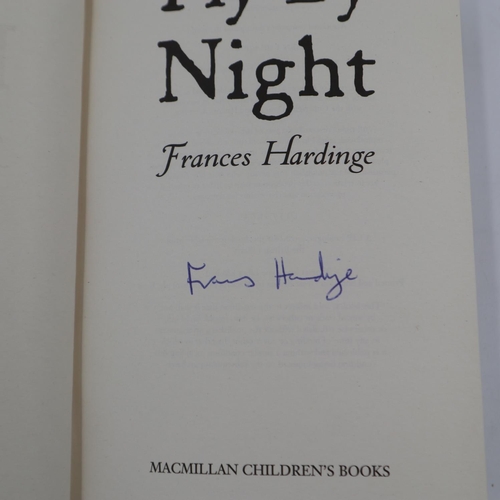 156 - Signed first edition hardback Fly By Night by Frances Hardinge. UK P&P Group 1 (£16+VAT for the firs... 